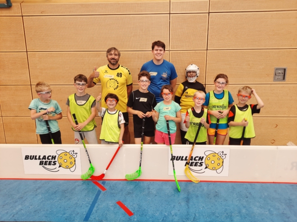 Floorball bei den Bullach Bees