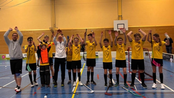 U15 Floorball-Team der Bullach Bees