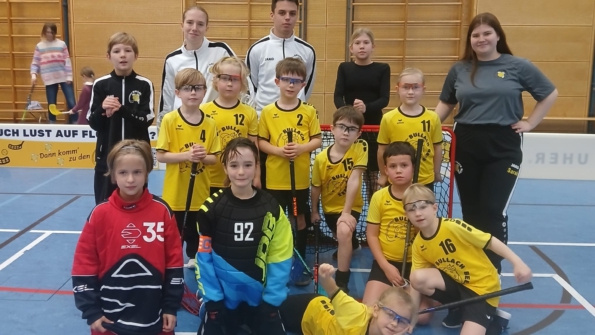 U9-Floorball-Team der Bullach Bees